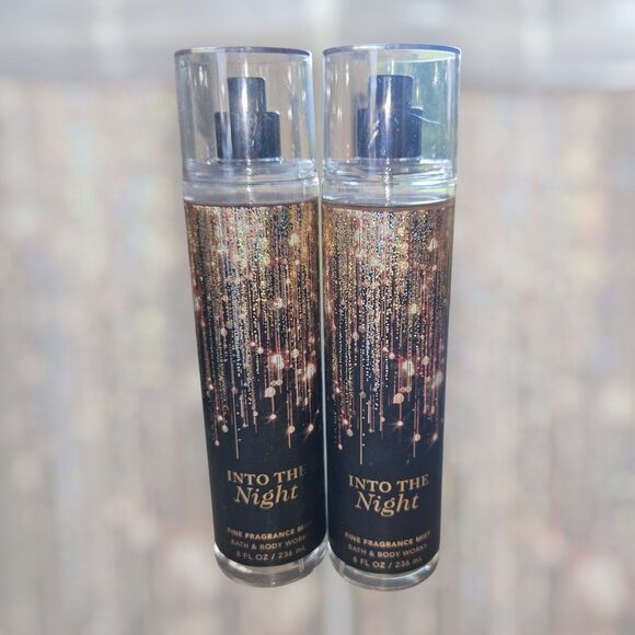 Bath & Body Works Into The Night Fine Fragrance Mist 8 oz 2 Bottles - Picture 1 of 2
